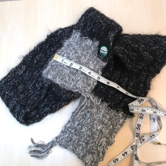 Scarf Grey/Black. Mohair/Wool Blend. One of a Kind. Unisex. 60" x 5" in. NWT - Picture 5 of 6